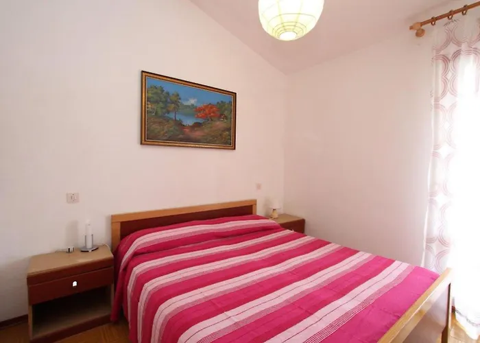 Apartman Cozy With Shared Pool