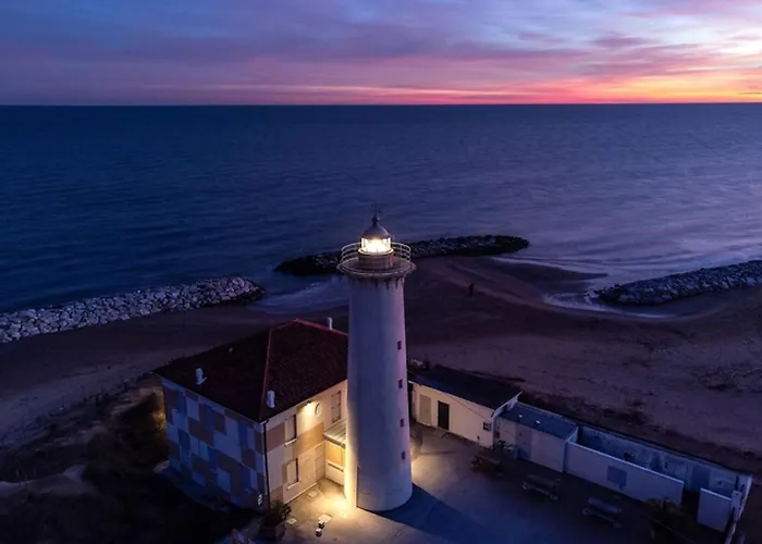 Cozy With Shared Pool